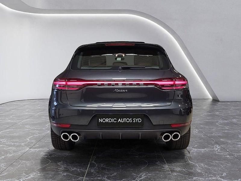 Begagnad Porsche Macan 245 HK (180 kW) 2018 Grå SUV
