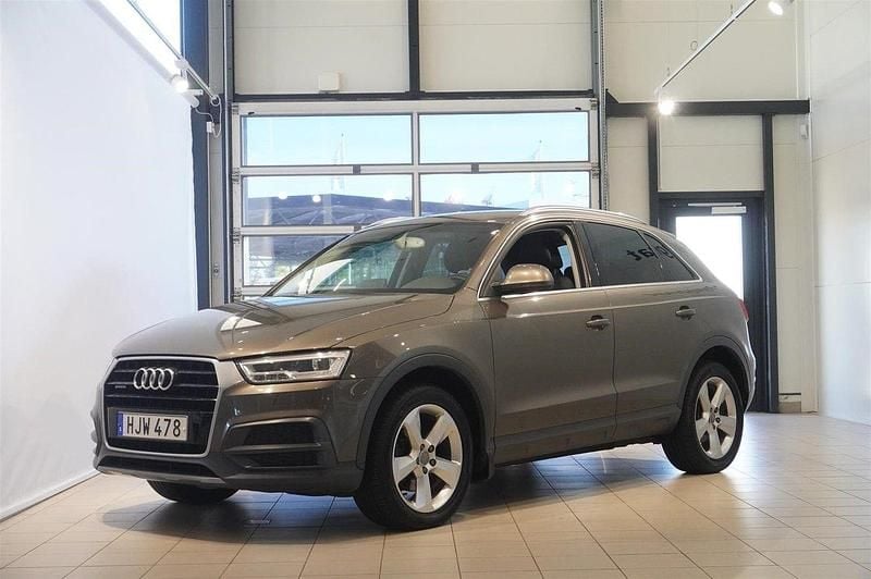 Brun Begagnad 2015 Audi Q3 Design SUV | 179 500 kr (Marknadspris) - Bild 1/4