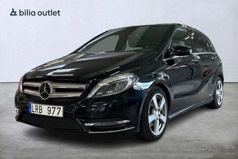 Svart Begagnad 2013 Mercedes B200 Minibuss | 89 900 kr (Marknadspris) - Bild 1/4