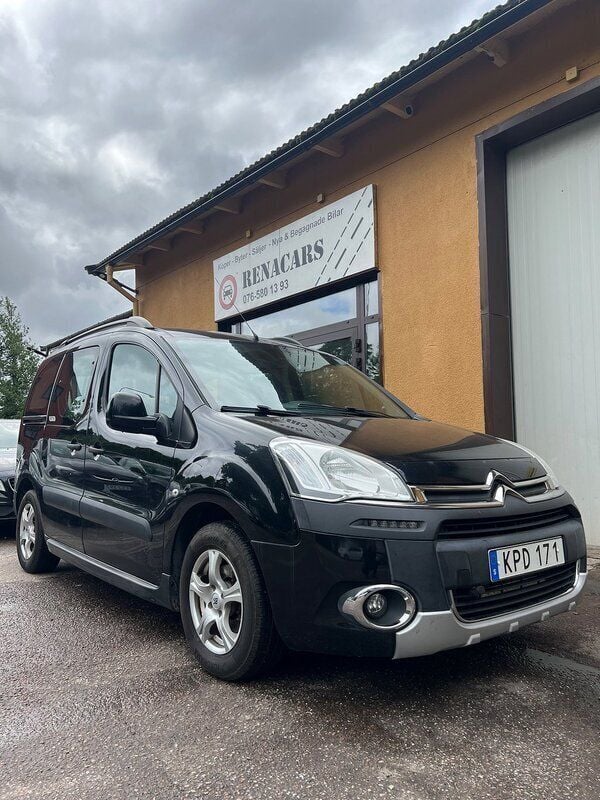 Svart Begagnad 2015 Citroën Berlingo Minibuss | 59 900 kr (Marknadspris) - Bild 1/4