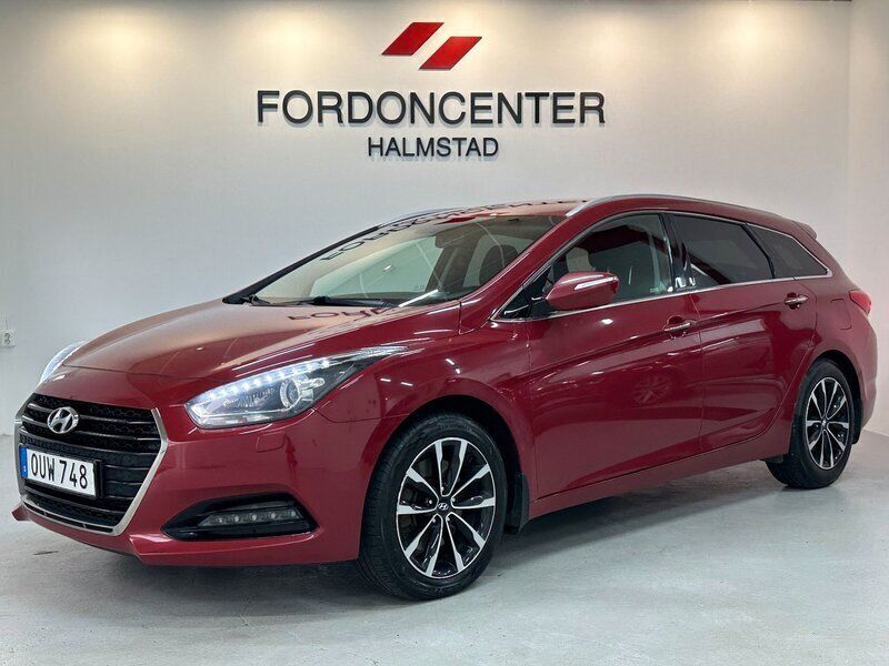 Mörkröd Begagnad 2015 Hyundai i40 Kombi | 79 900 kr (Marknadspris) - Bild 1/4