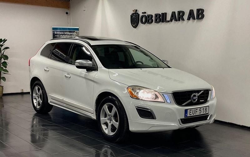 Vit Begagnad 2011 Volvo XC60 R-Design SUV | 99 900 kr (Bra pris) - Bild 1/4