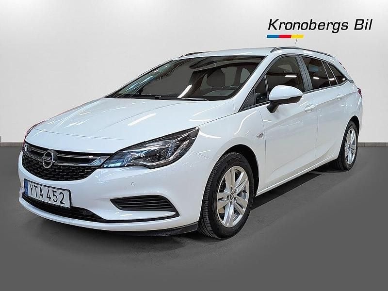 Vit Begagnad 2019 Opel Astra Enjoy Plus Kombi | 144 500 kr (Marknadspris) - Bild 1/4