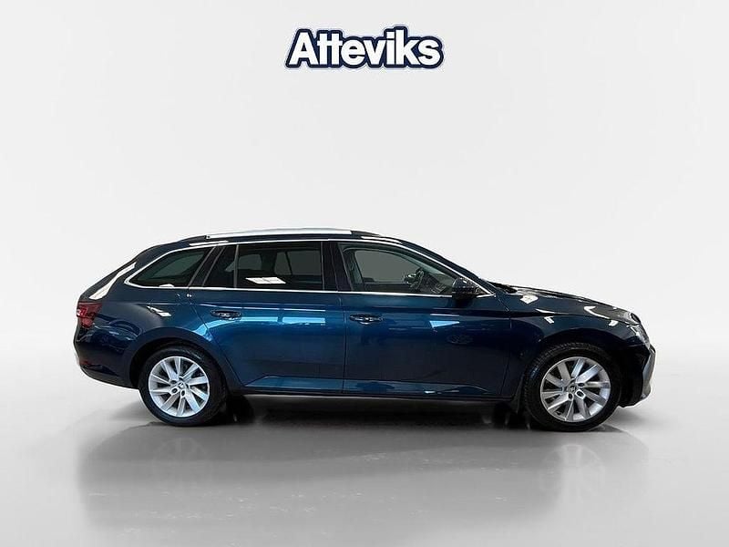 Begagnad Skoda Superb 190 HK (139 kW) 2016 Blå Kombi