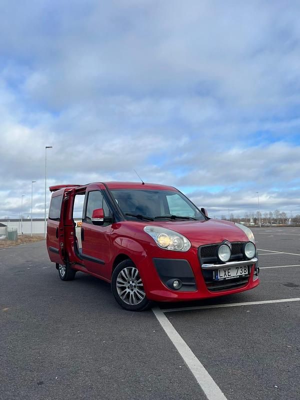 Begagnad 2012 Fiat Doblò Minibuss | 69 000 kr - Bild 1/4