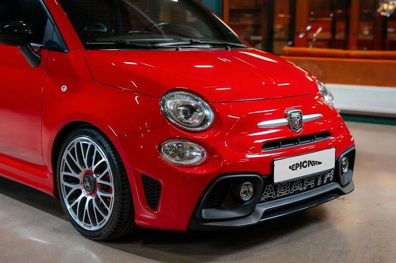 Begagnad Abarth 595 146 HK (107 kW) 2017 Röd Halvkombi