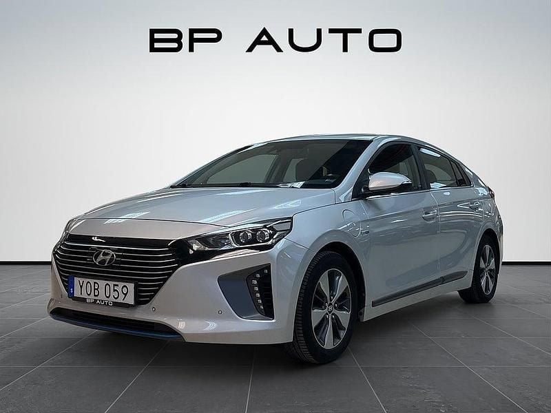 Silver Begagnad 2017 Hyundai Ioniq Premium Halvkombi | 119 500 kr (Bra pris) - Bild 1/4