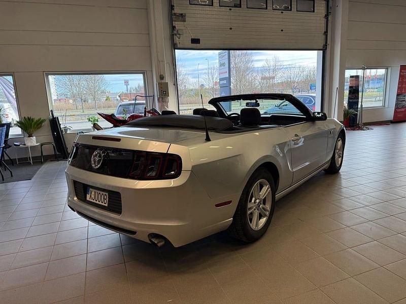 Begagnad Ford Mustang Convertible 309 HK (227 kW) 2014 Silver Cab