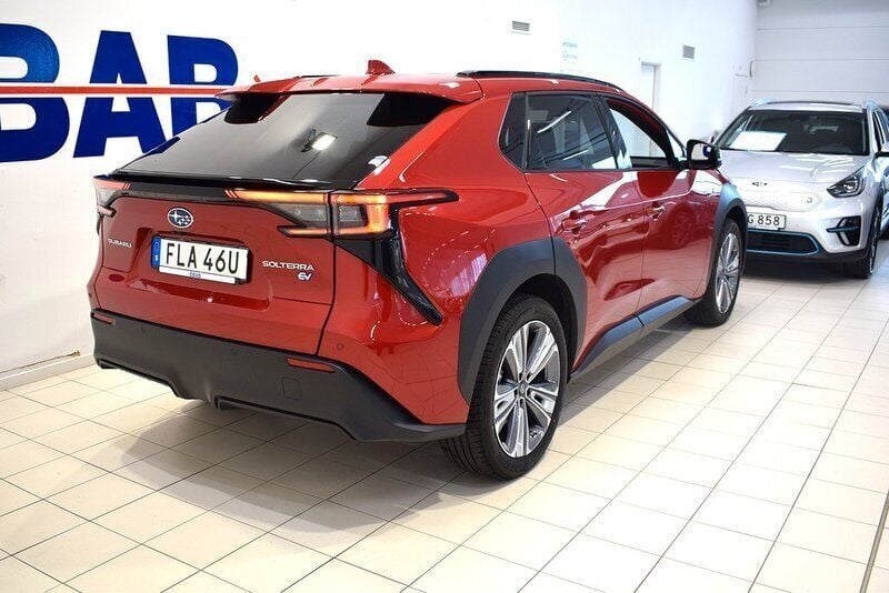 Begagnad Subaru Solterra 160 kW (218 HK) 2023 Röd (emotional red) SUV