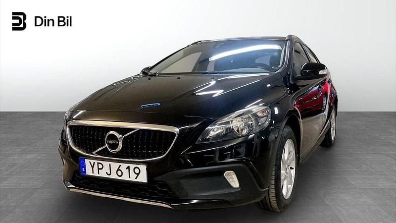 Svart Begagnad 2017 Volvo V40 CC Kinetic Kombi | 149 900 kr (Marknadspris) - Bild 1/4