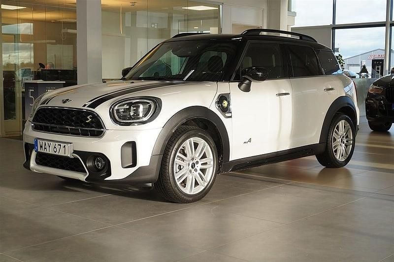 Vit Begagnad 2023 Mini Cooper Countryman SUV | 349 900 kr (Marknadspris) - Bild 1/4