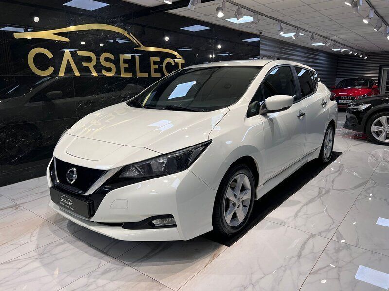 Vit Begagnad 2019 Nissan Leaf Halvkombi | 129 900 kr (Bra pris) - Bild 1/4