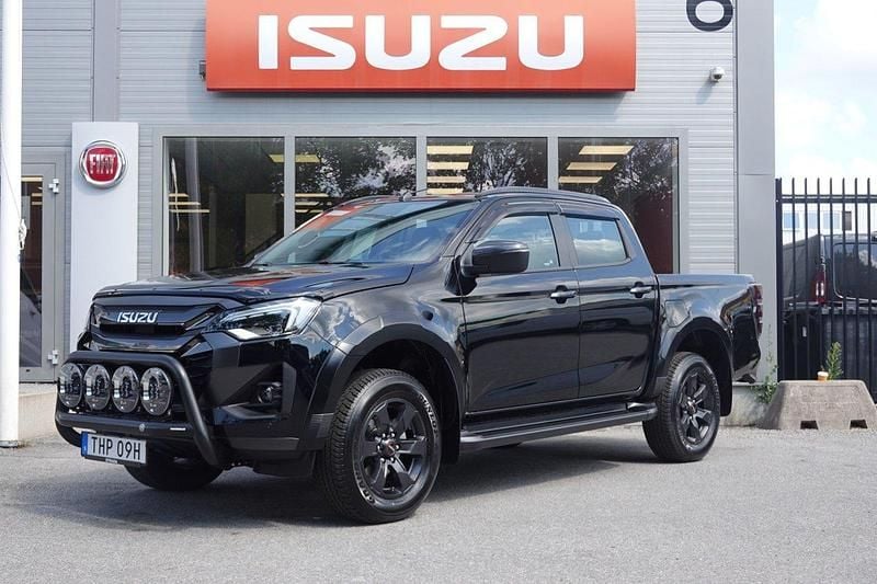 Svart Begagnad 2024 Isuzu D-Max Van | 799 875 kr - Bild 1/4
