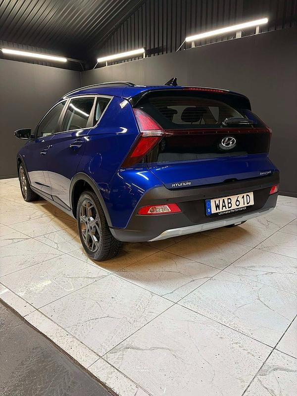 Begagnad Hyundai Bayon Essential 101 HK (74 kW) 2022 Blå SUV
