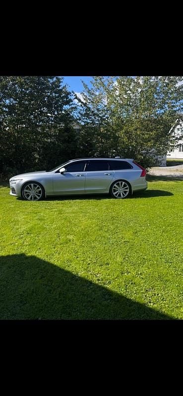 Begagnad 2018 Volvo V90 R-Design Kombi | 279 900 kr (Marknadspris) - Bild 1/4