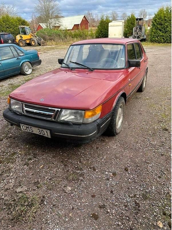 Begagnad 1988 Saab 900 Halvkombi | 24 000 kr - Bild 1/4