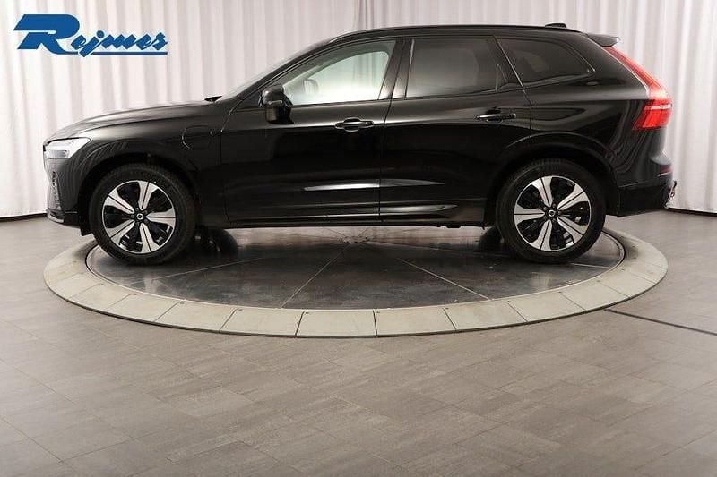 Begagnad Volvo XC60 Plus 253 HK (186 kW) 2022 Svart SUV