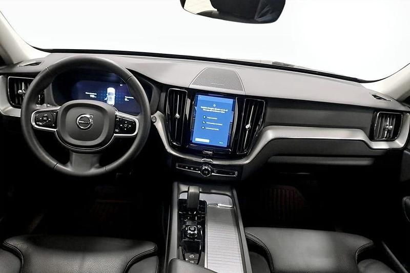 Begagnad Volvo XC60 Plus 462 HK (339 kW) 2023 Grå SUV