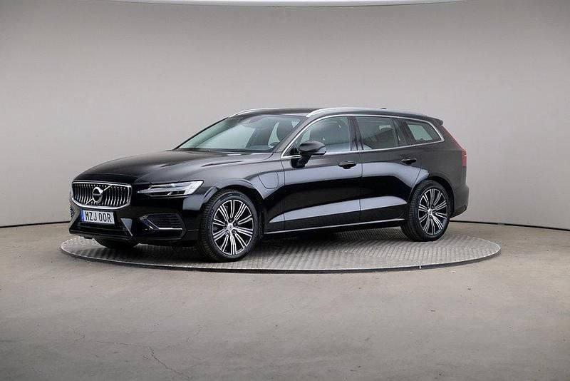 Svart Begagnad 2021 Volvo V60 Inscription Kombi | 315 000 kr (Marknadspris) - Bild 1/4