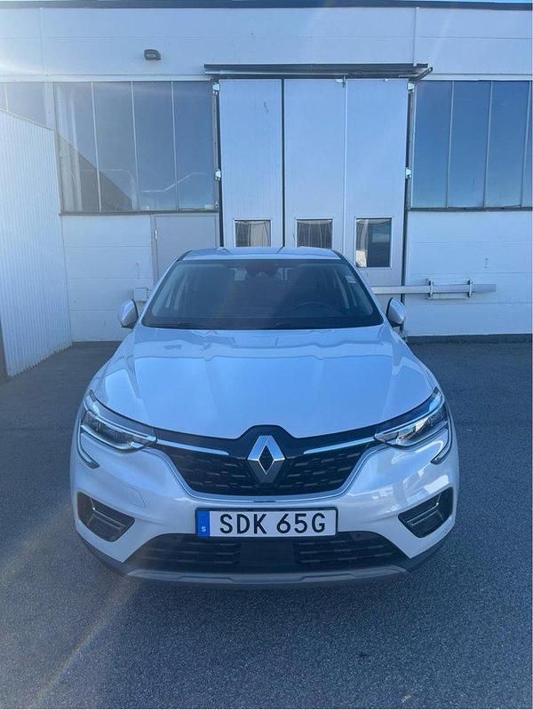 Vit Begagnad 2022 Renault Arkana SUV | 150 000 kr - Bild 1/4