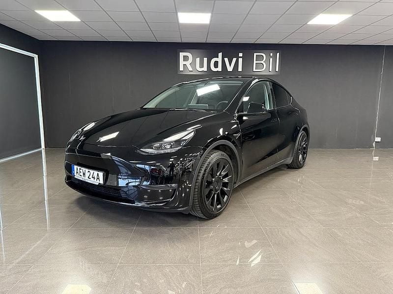 Svart Begagnad 2021 Tesla Model Y Long Range AWD SUV | 329 900 kr (Lite dyr) - Bild 1/4