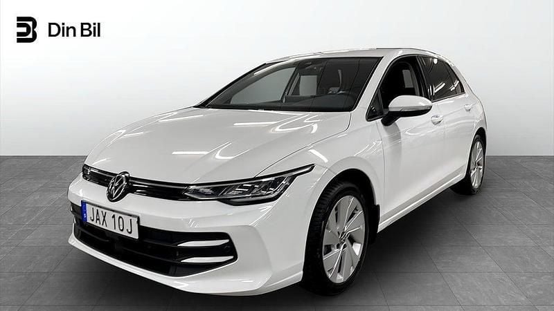 Vit Begagnad 2024 VW Golf VIII Halvkombi | 279 900 kr (Bra pris) - Bild 1/4