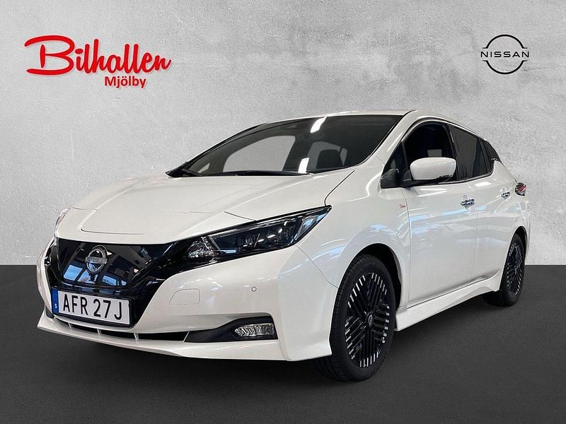 Vit Begagnad 2023 Nissan Leaf N-Connecta Halvkombi | 207 000 kr (Marknadspris) - Bild 1/4