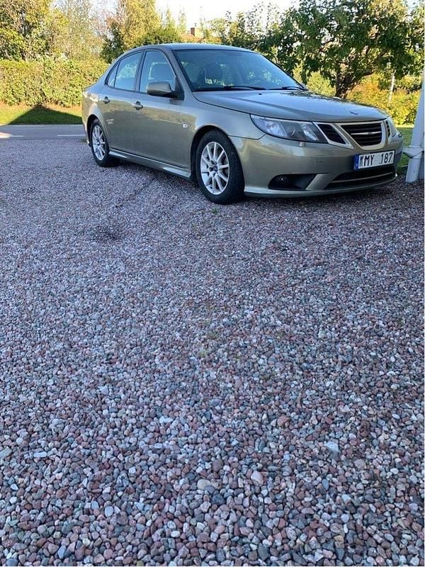 Grön Begagnad 2008 Saab 9-3 Vector Sedan | 40 000 kr (Marknadspris) - Bild 1/4