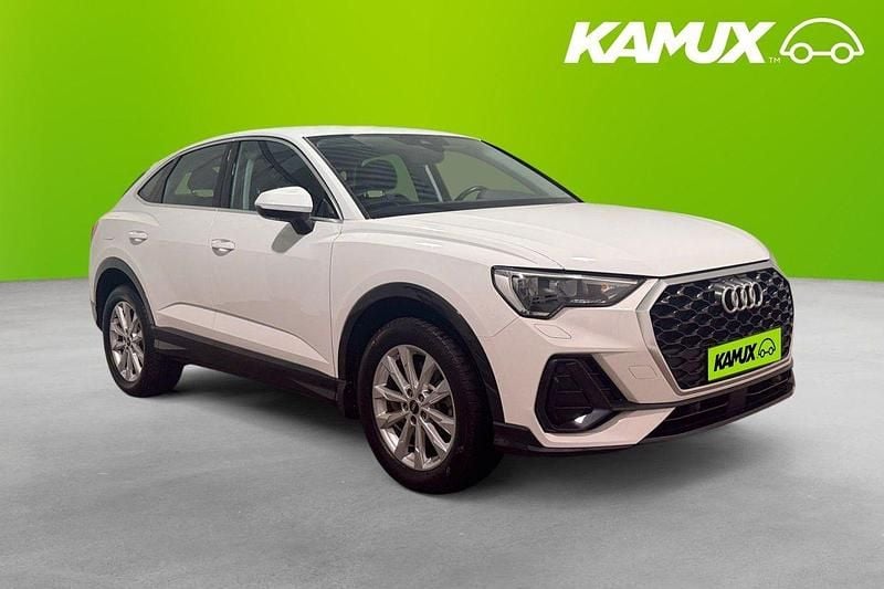Vit Begagnad 2023 Audi Q3 SUV | 379 800 kr (Marknadspris) - Bild 1/3