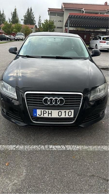 Svart Begagnad 2009 Audi A3 Sportback Comfort Halvkombi | 39 999 kr (Bra pris) - Bild 1/4