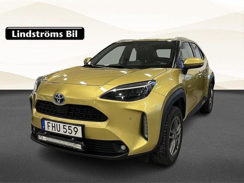 Gul Begagnad 2022 Toyota Yaris Cross Active SUV | 259 900 kr (Marknadspris) - Bild 1/3