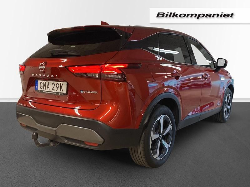 Begagnad Nissan Qashqai N-Connecta 192 HK (141 kW) 2023 Röd SUV