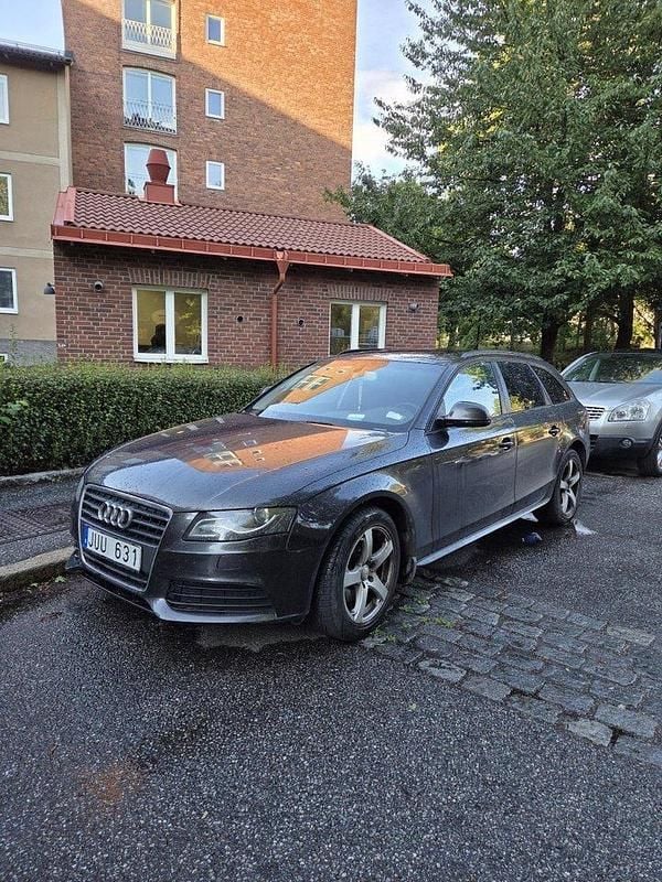 Grå Begagnad 2009 Audi A4 Kombi | 30 000 kr (Superpris) - Bild 1/4