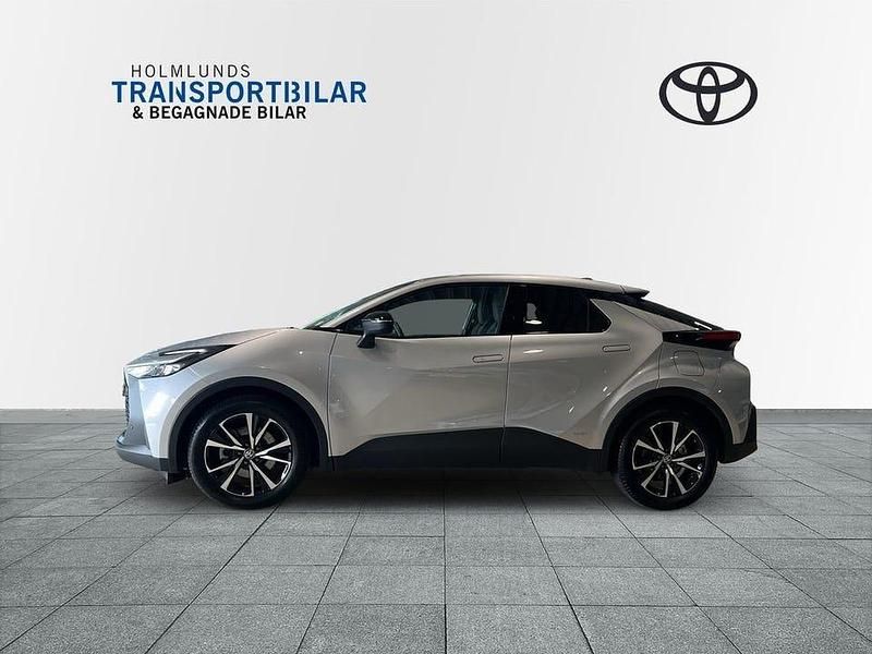 Begagnad Toyota C-HR Style 200 HK (147 kW) 2023 Silver SUV