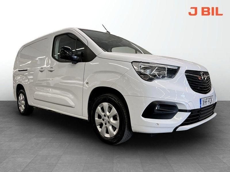 Vit Begagnad 2022 Opel Combo Minibuss | 239 900 kr (Marknadspris) - Bild 1/4