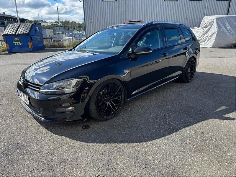 Svart Begagnad 2014 VW Golf VII GT Kombi | 110 000 kr (Marknadspris) - Bild 1/4