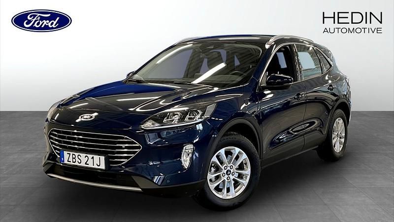 Silver Begagnad 2022 Ford Kuga Titanium SUV | 259 900 kr (Marknadspris) - Bild 1/4
