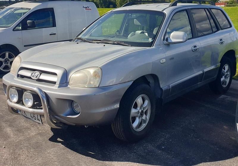Silver Begagnad 2005 Hyundai Santa Fe SUV | 12 000 kr (Marknadspris) - Bild 1/4
