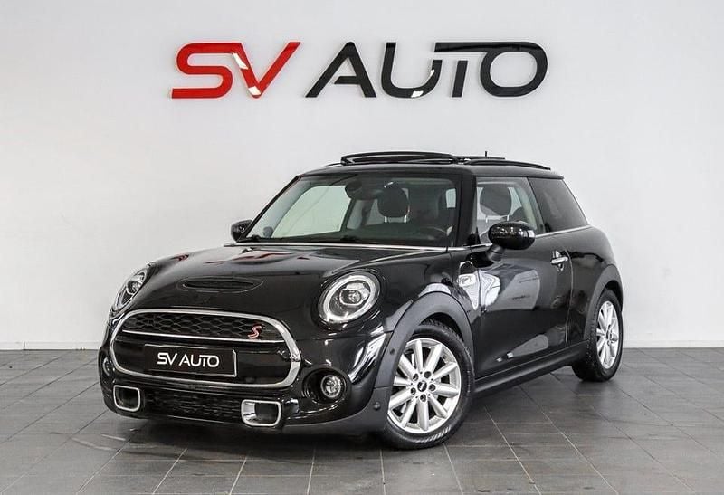 Svart Begagnad 2020 Mini Cooper S Chili Halvkombi | 249 900 kr (Lite dyr) - Bild 1/4