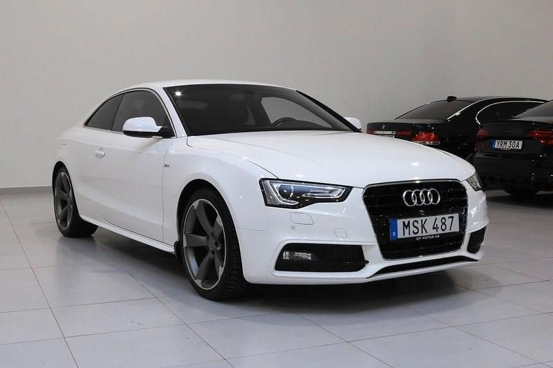 Vit Begagnad 2015 Audi A5 Proline Sportkupé | 129 900 kr (Marknadspris) - Bild 1/4