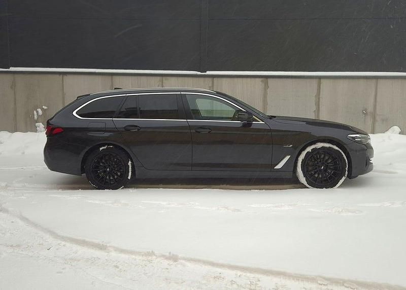 Begagnad BMW 530 292 HK (214 kW) 2022 Grå Kombi