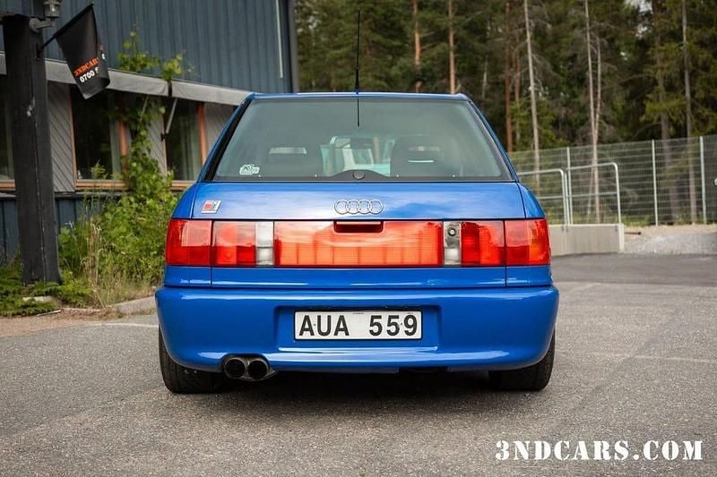Begagnad Audi RS2 316 HK (232 kW) 1995 Blå Kombi