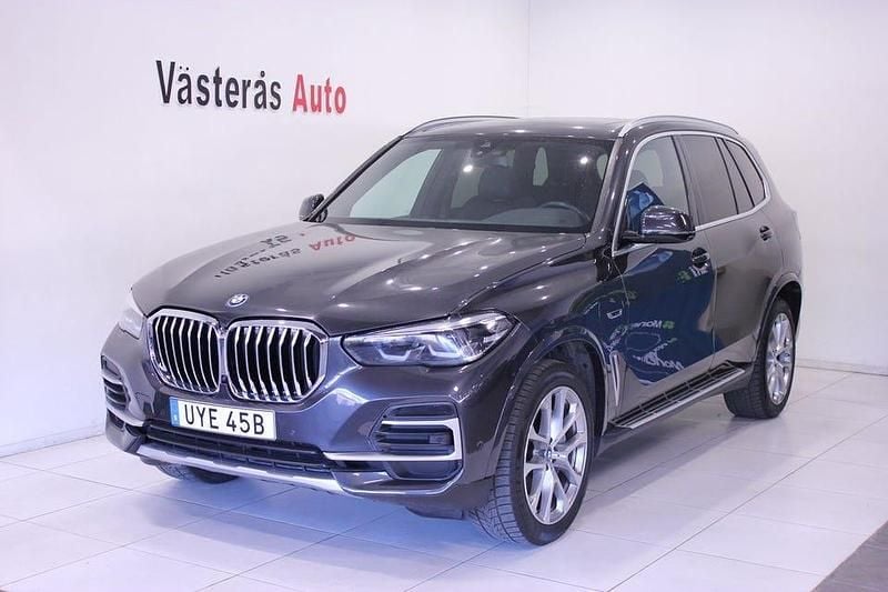 Grå Begagnad 2023 BMW X5 xLine SUV | 475 000 kr - Bild 1/4