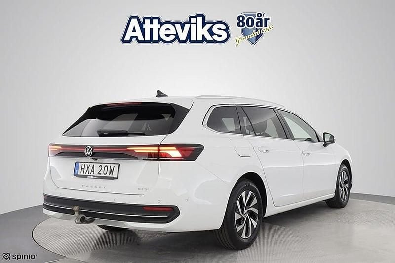 Begagnad VW Passat Business 151 HK (111 kW) 2024 Vit Kombi