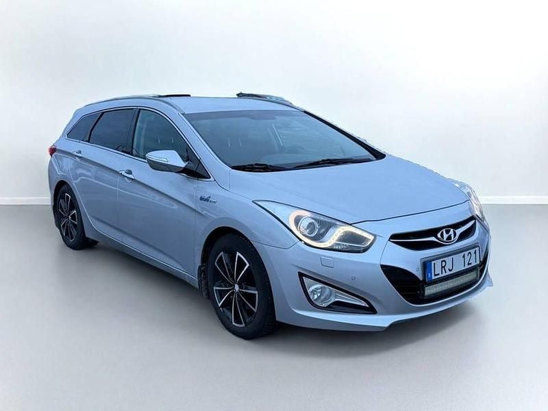 Begagnad Hyundai i40 136 HK (100 kW) 2012 Silver Kombi