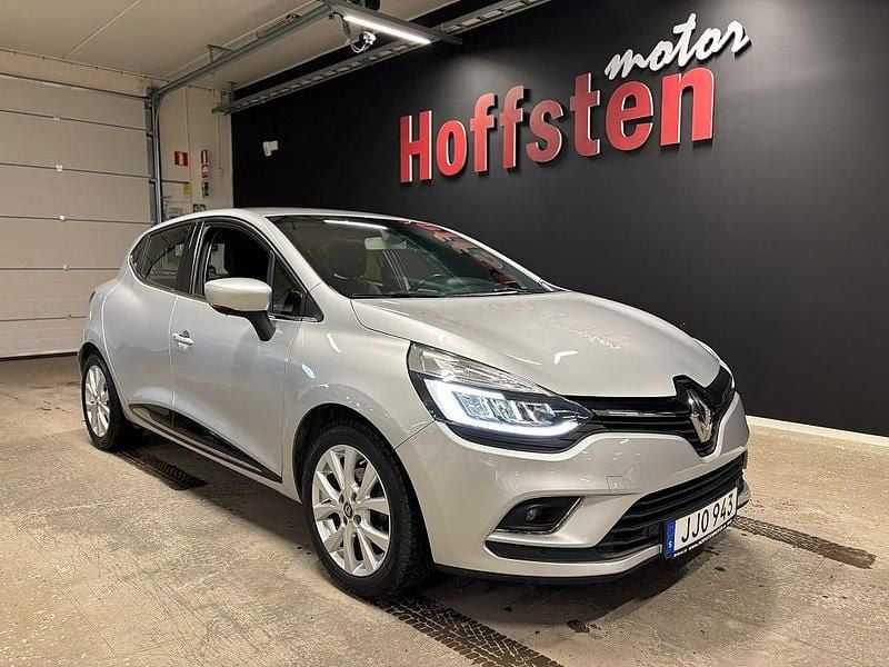 Silver Begagnad 2019 Renault Clio IV Intens Halvkombi | 119 900 kr (Marknadspris) - Bild 1/4