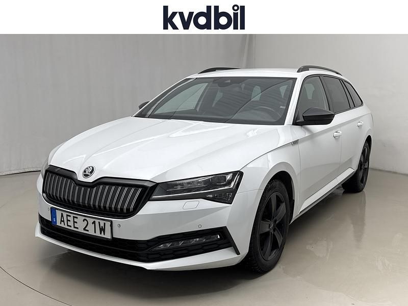 Vit Begagnad 2021 Skoda Superb Business Line Kombi | 269 000 kr (Marknadspris) - Bild 1/3