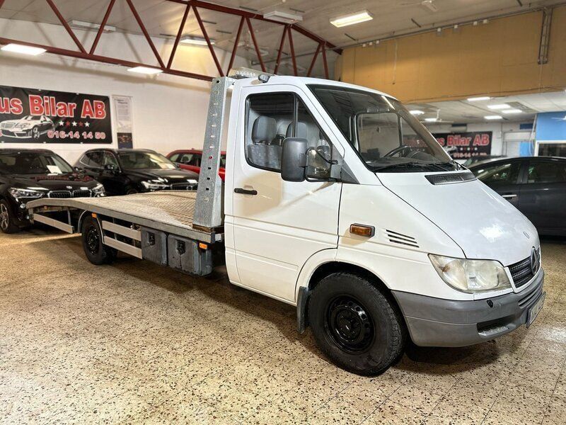Vit Begagnad 2006 Mercedes Sprinter Van | 125 900 kr (Dyr) - Bild 1/4