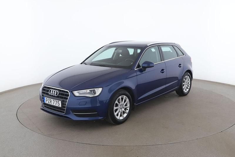 Blå Begagnad 2015 Audi A3 Attraction | 132 000 kr (Marknadspris) - Bild 1/3