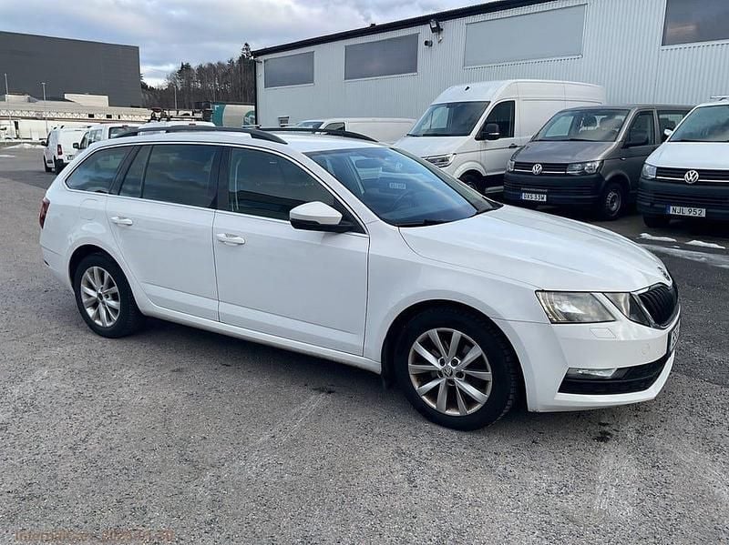 Begagnad Skoda Octavia G-TEC Ambition 131 HK (96 kW) 2019 Vit Kombi